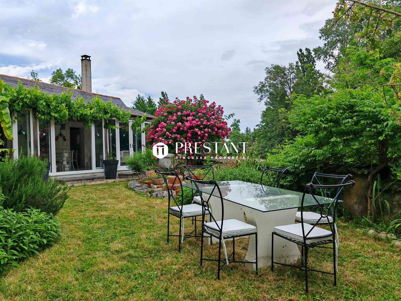 Demeure - 524 m² - 13 pièces