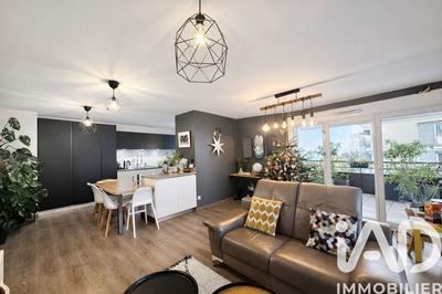 Appartement - 93 m² - 4 pièces