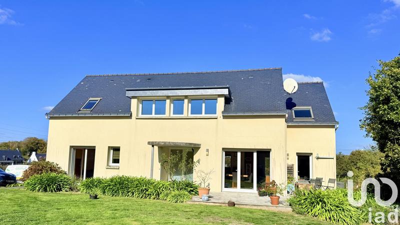 Maison - 215 m² - 7 pièces