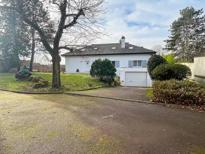 Maison - 183 m² - 7 pièces