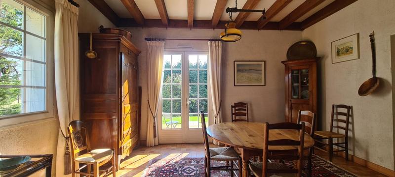 Maison - 274 m² - 11 pièces