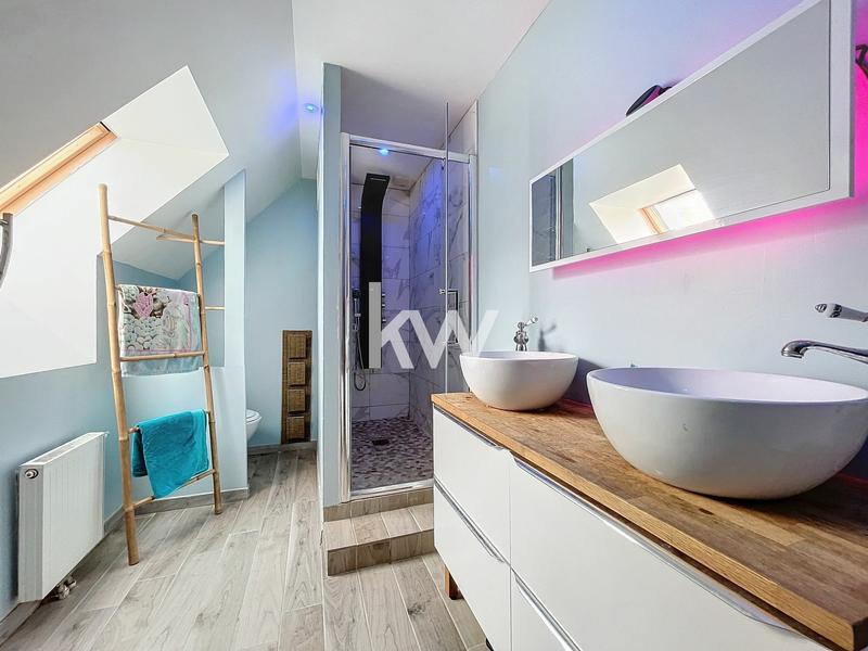 Pavillon - 102 m² - 6 pièces