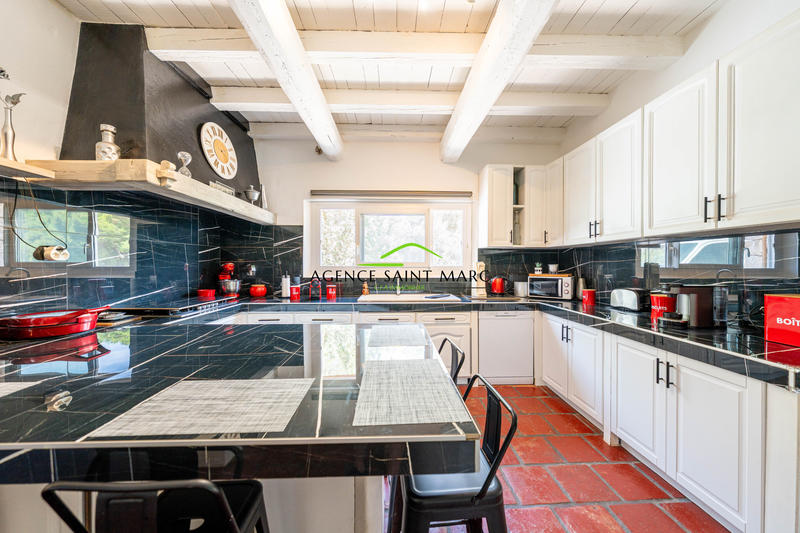 Maison - 208 m² - 5 pièces