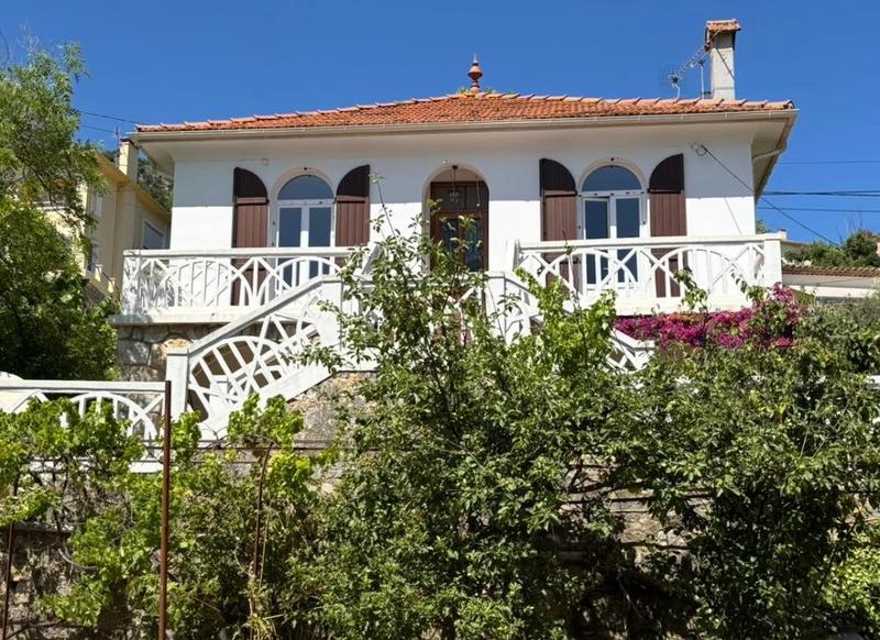 Maison - 110 m² - 6 pièces