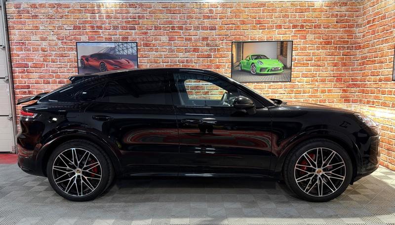 Porsche Cayenne Coupé 3.0 V6 E-Hybrid 470