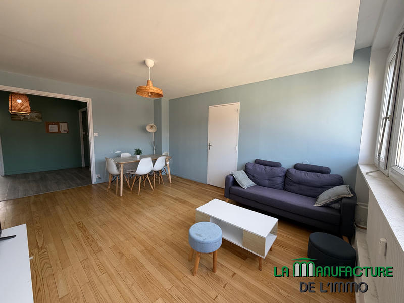 Appartement - 90 m² - 4 pièces