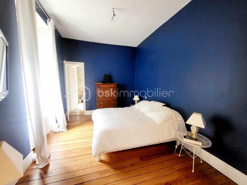 Maison de ville - 376 m² - 19 pièces