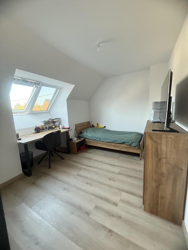 Maison - 99 m² - 5 pièces