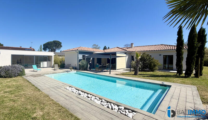 Maison - 196 m² - 5 pièces