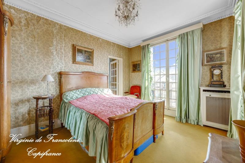 Maison - 304 m² - 10 pièces