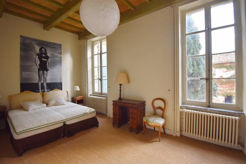 Maison - 490 m² - 21 pièces