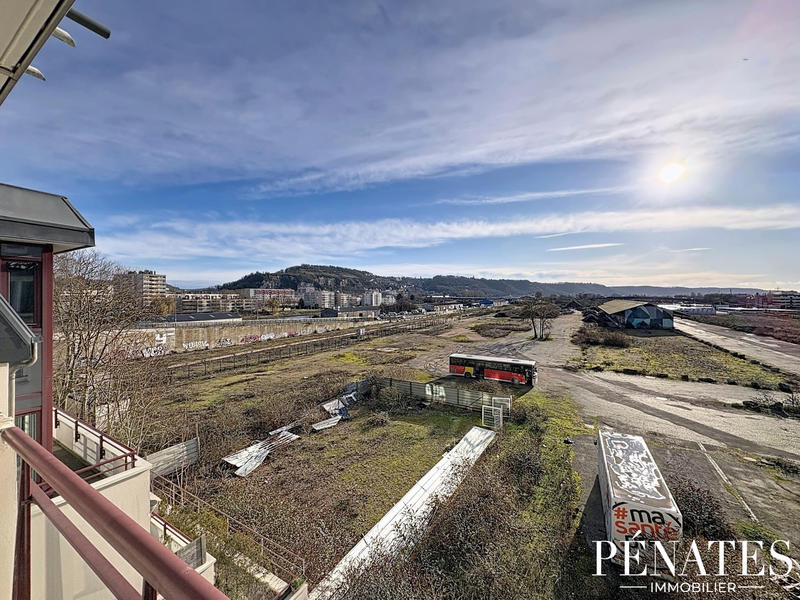 Appartement - 72 m² - 3 pièces