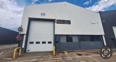 Bureau - 300 m² - 1 pièce