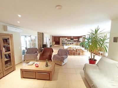 Maison - 310 m² - 7 pièces