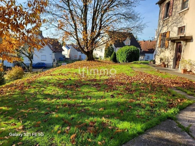 Maison - 222 m² - 8 pièces