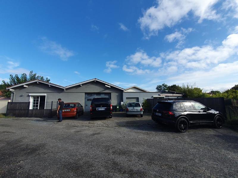 Local d'activité / Entrepôt - 415 m²