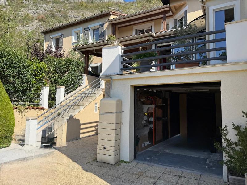 Maison de village - 106 m² - 5 pièces