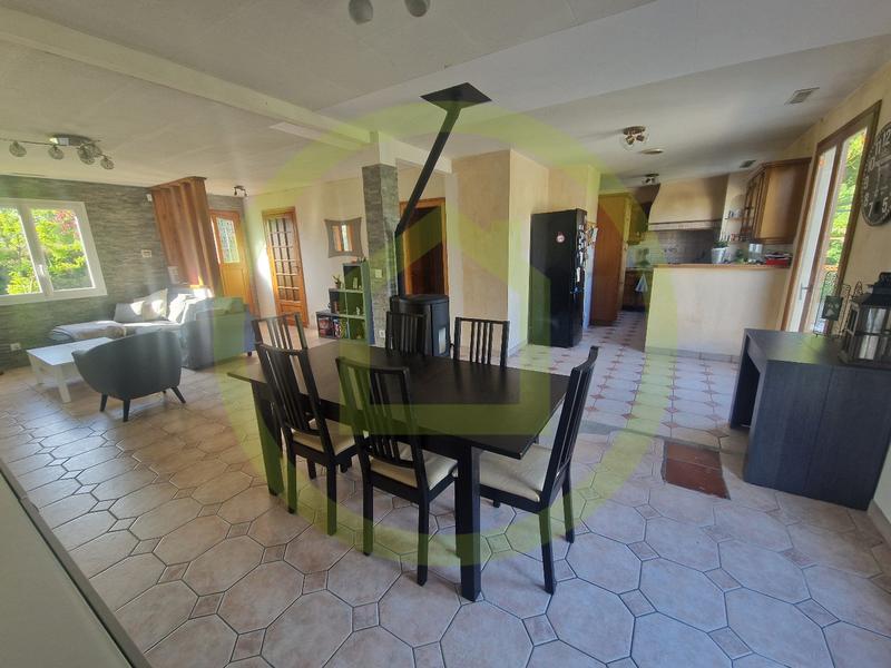 Maison - 181 m² - 8 pièces