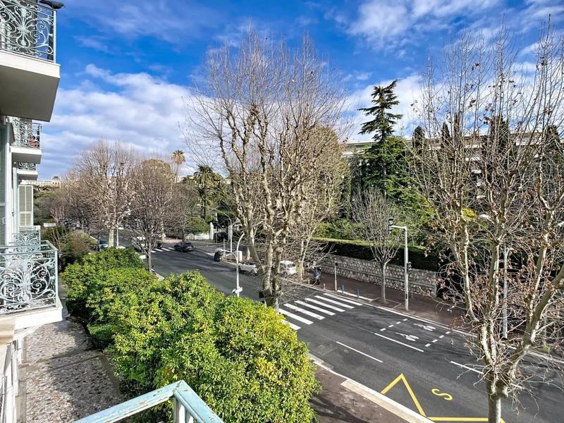 Appartement - 85 m² - 3 pièces