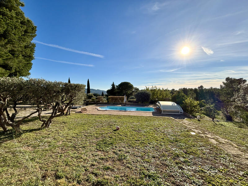 Maison - 177 m² - 7 pièces