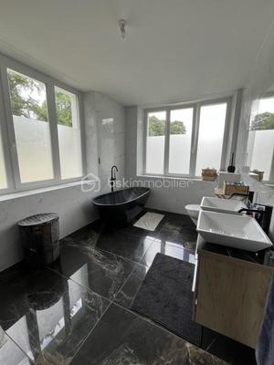 Maison - 132 m² - 5 pièces