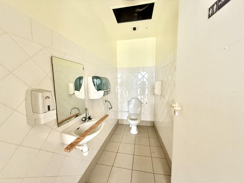 Maison - 296 m² - 10 pièces