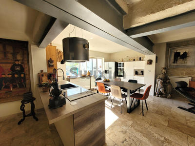 Maison - 165 m² - 8 pièces