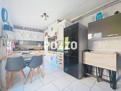 Maison - 222 m² - 8 pièces
