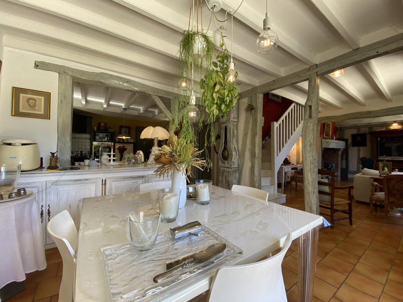 Propriété - 180 m² - 6 pièces