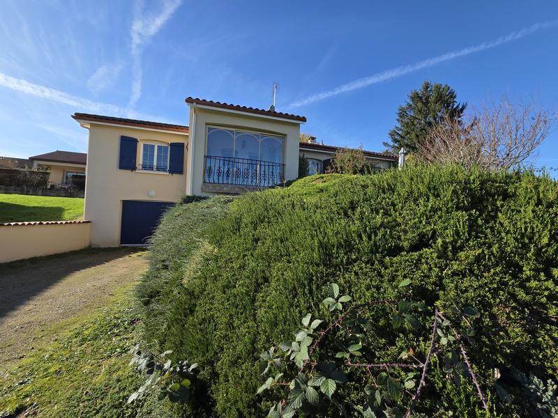 Maison - 110 m² - 5 pièces