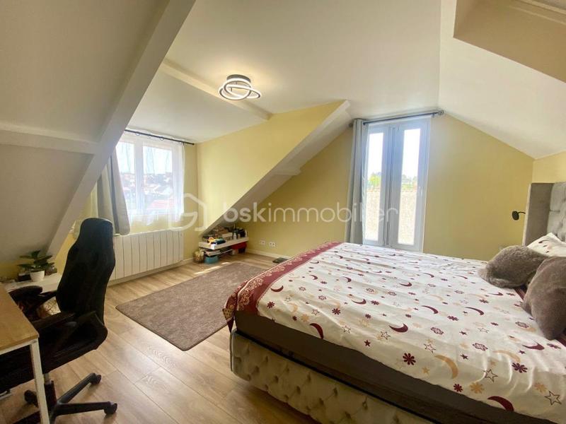 Maison - 95 m² - 5 pièces