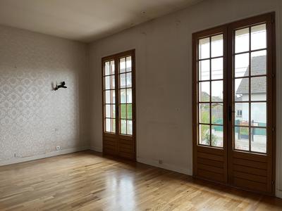 Maison traditionnelle - 123 m² - 6 pièces