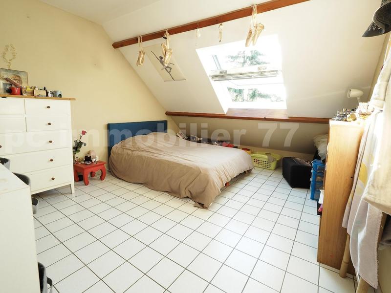 Propriété - 300 m² - 13 pièces