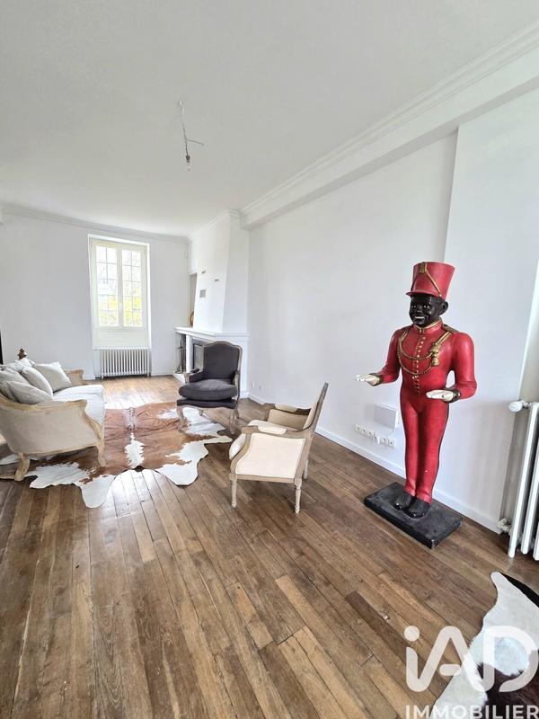 Maison - 225 m² - 6 pièces