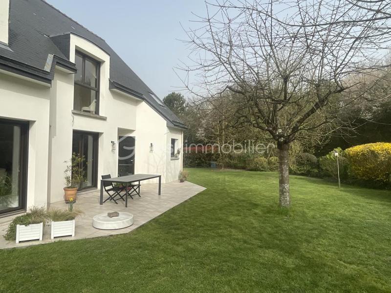 Maison - 168 m² - 7 pièces