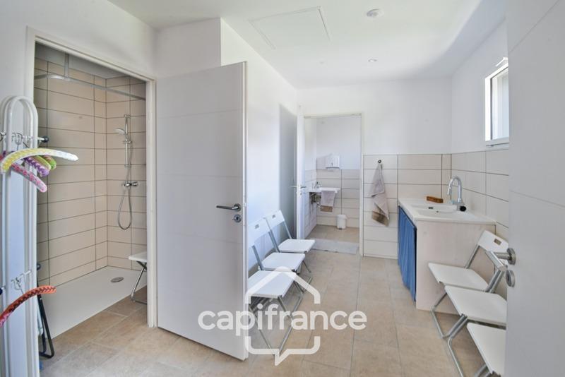 Maison - 470 m² - 12 pièces