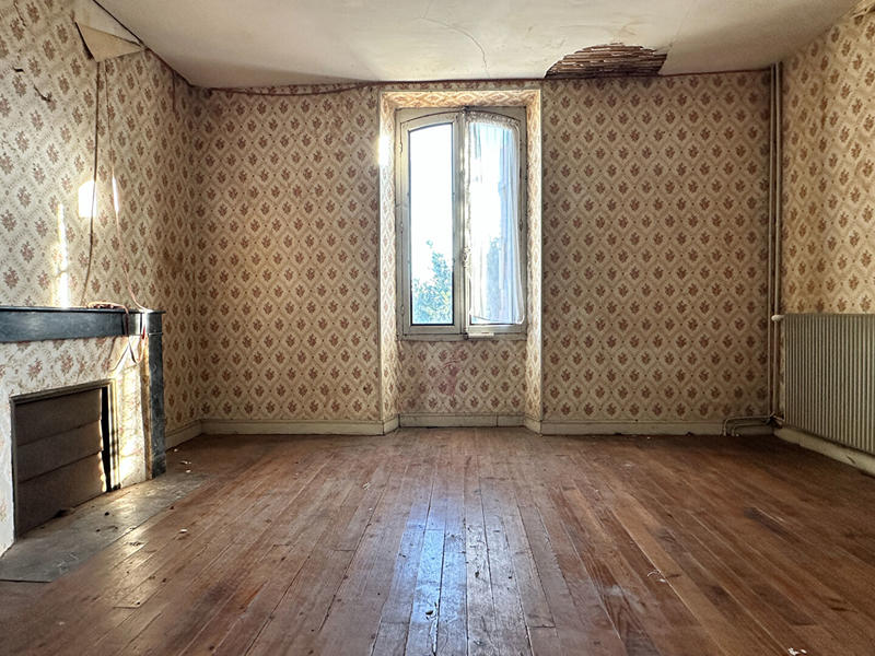 Maison - 203 m² - 9 pièces