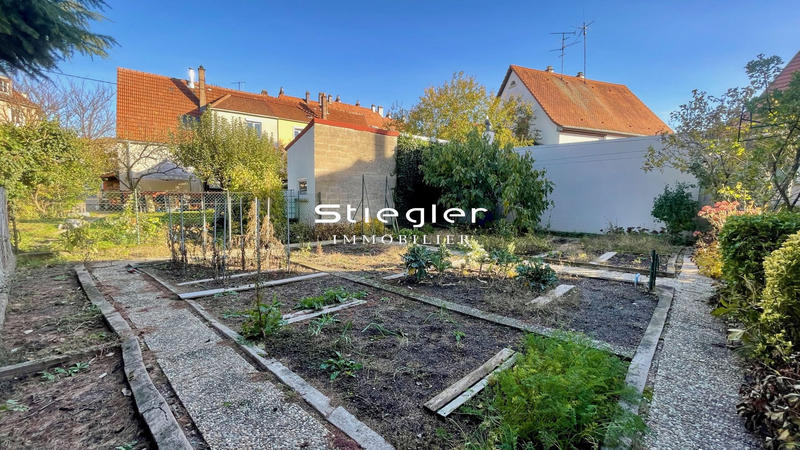 Maison - 98 m² - 4 pièces