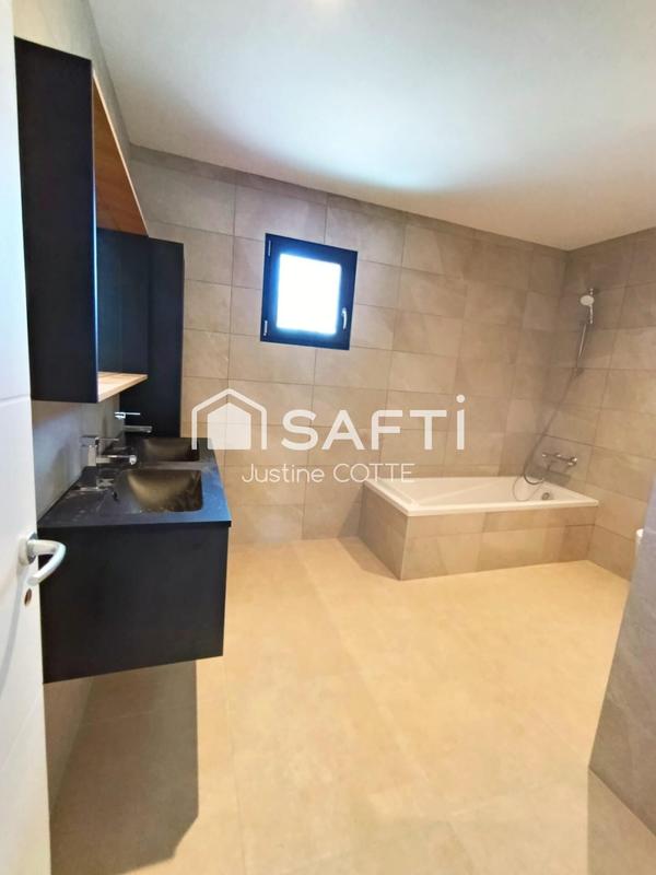 Maison - 100 m² - 4 pièces