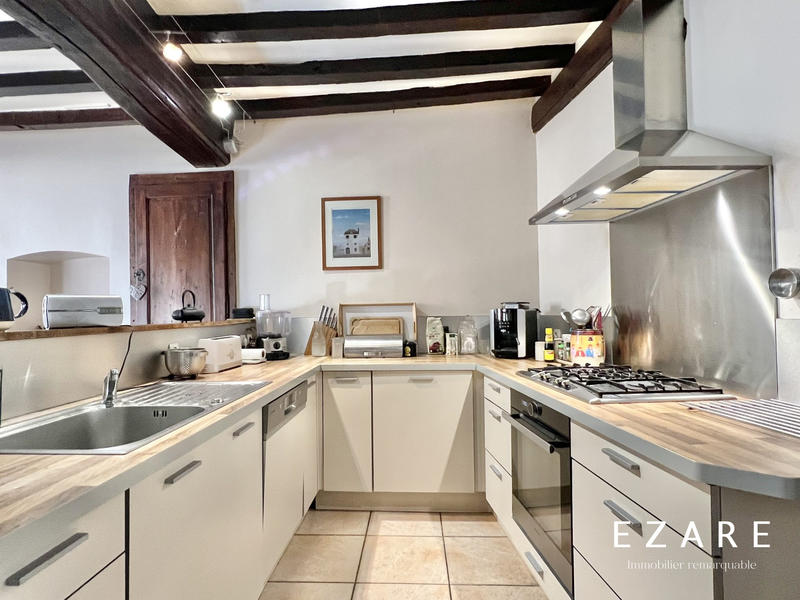 Maison - 315 m² - 12 pièces