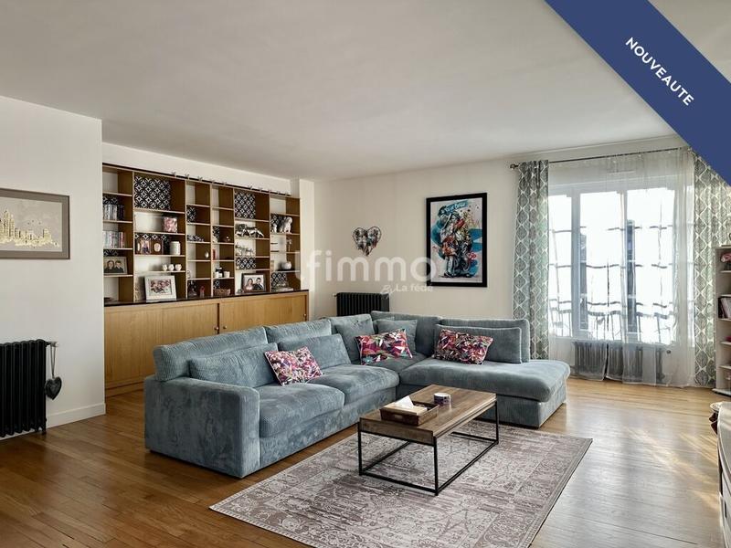 Duplex - 247 m² - 8 pièces