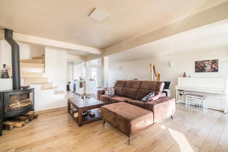 Maison - 111 m² - 4 pièces