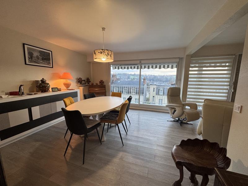 Appartement - 80 m² - 4 pièces