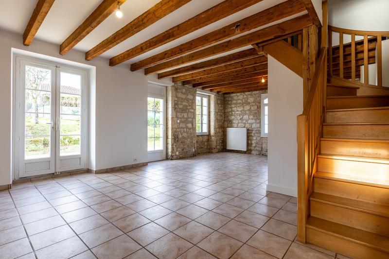 Maison - 95 m² - 5 pièces