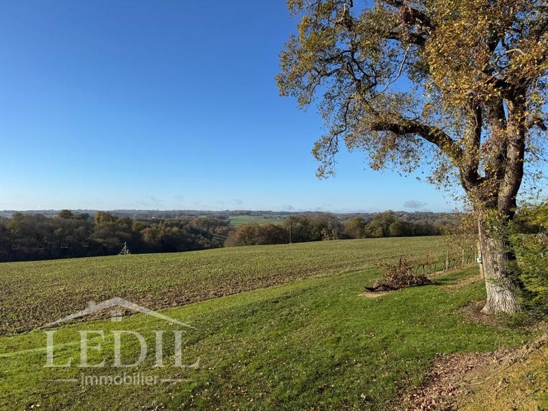 Propriété - 310 m² - 9 pièces