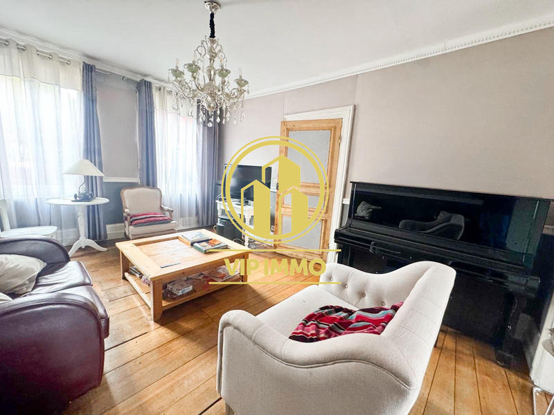 Maison - 180 m² - 6 pièces