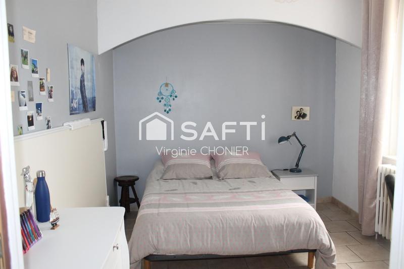 Propriété - 250 m² - 9 pièces