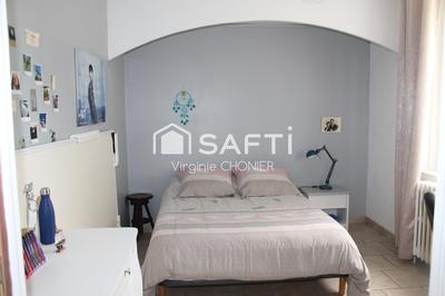 Propriété - 250 m² - 9 pièces