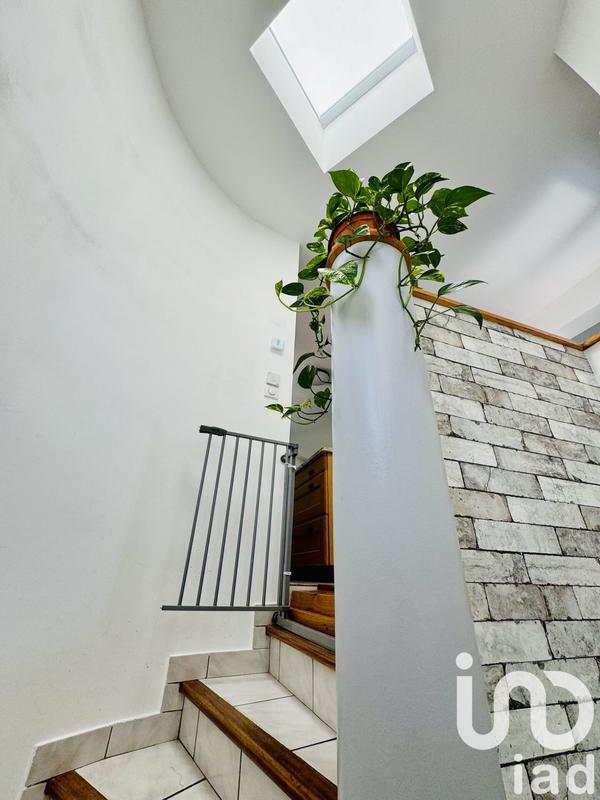 Maison - 181 m² - 8 pièces