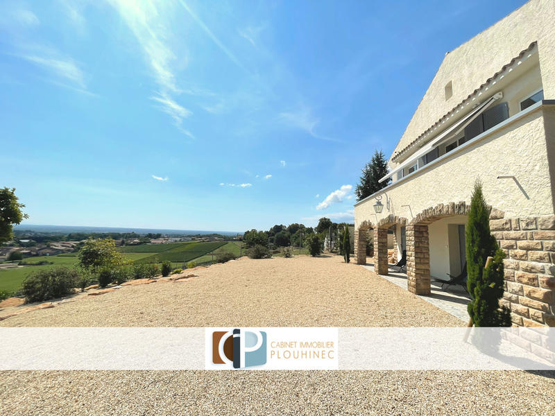 Maison - 245 m² - 7 pièces